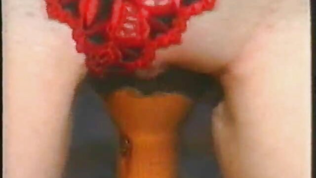 Якість HD :  Сексуальний Тайський транзистор в панчохах секс на природі відео мультяшно виконує гаряче сольне відео Відео для дорослих 